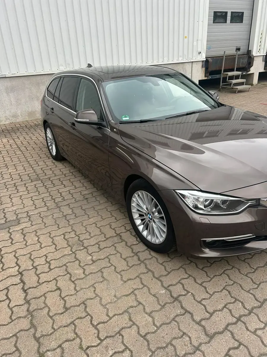Gebraucht BMW 318 Luxury Line 143 PS (105 kW) 2013 Andere farben Kombi