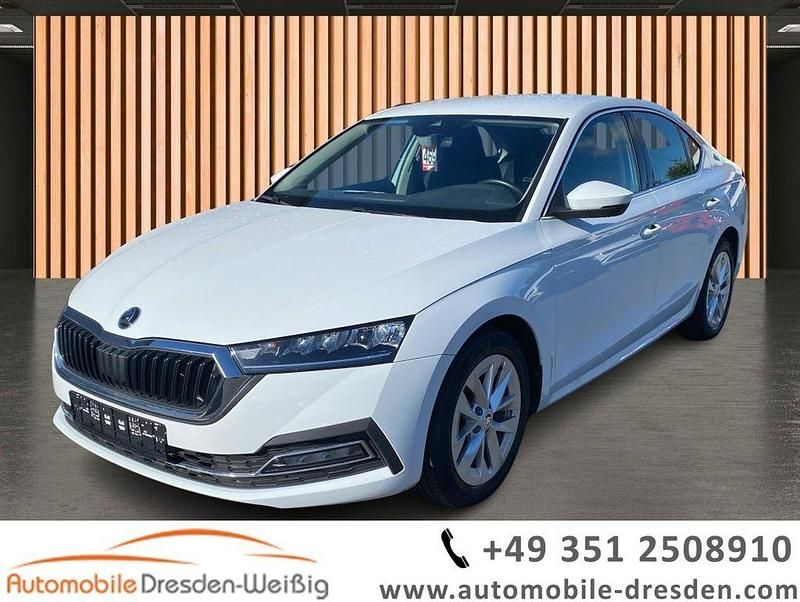 Weiss Gebraucht 2021 Skoda Octavia Style Limousine | 21.350 € (Fairer Preis) - Bild 1/4