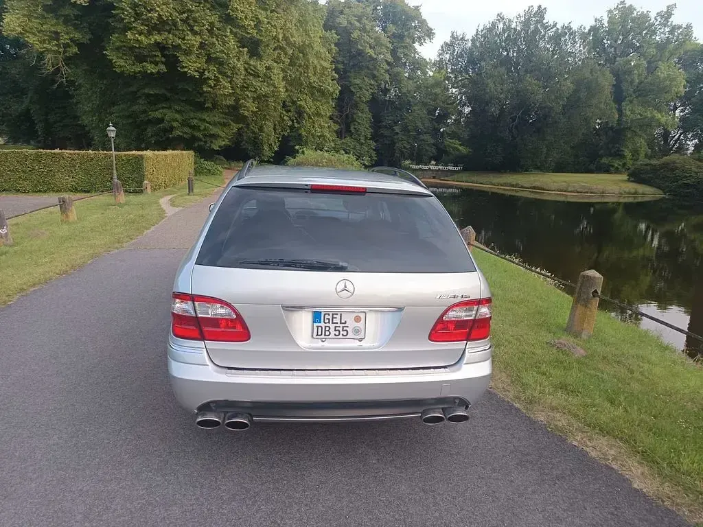 Gebraucht Mercedes E500 306 PS (225 kW) 2004 Silber Limousine