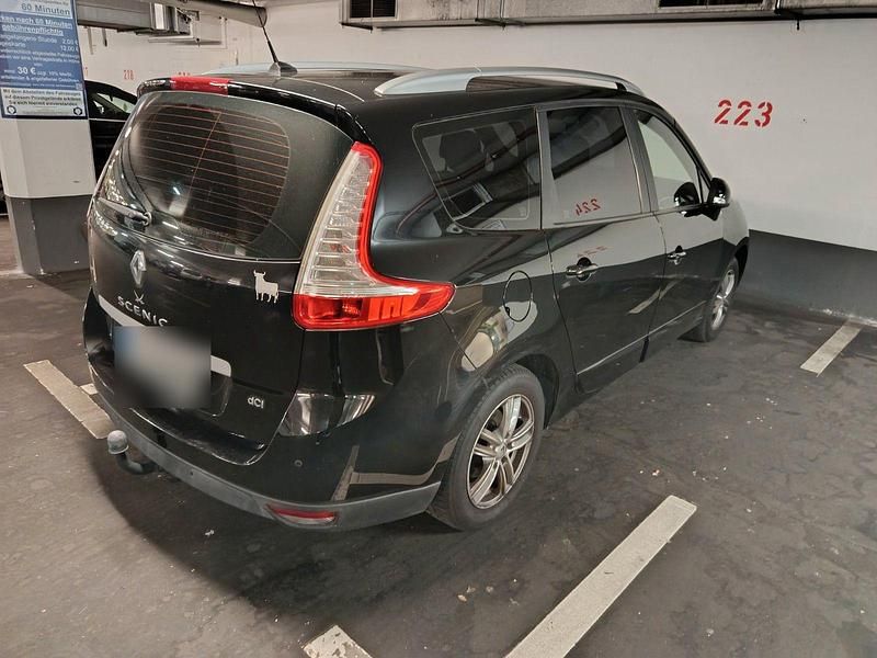 Schwarz Gebraucht 2014 Renault Grand Scénic III Dynamique Van / Kleinbus | 5.999 € (Guter Preis) - Bild 1/4