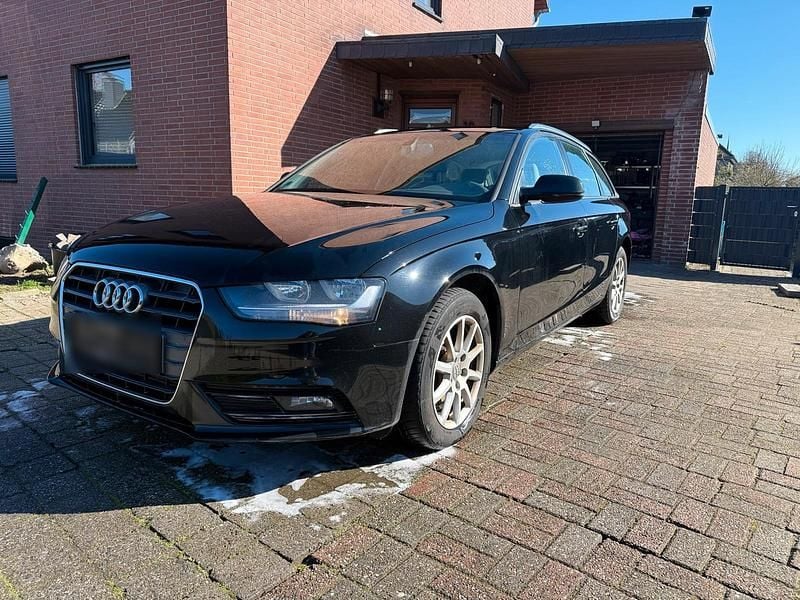 Gebraucht Audi A4 143 PS (105 kW) 2012 Schwarz Kombi