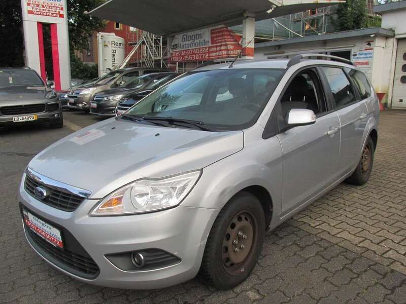 Polarsilber metallic Gebraucht 2011 Ford Focus Kombi | 1.650 € (Superpreis) - Bild 1/4
