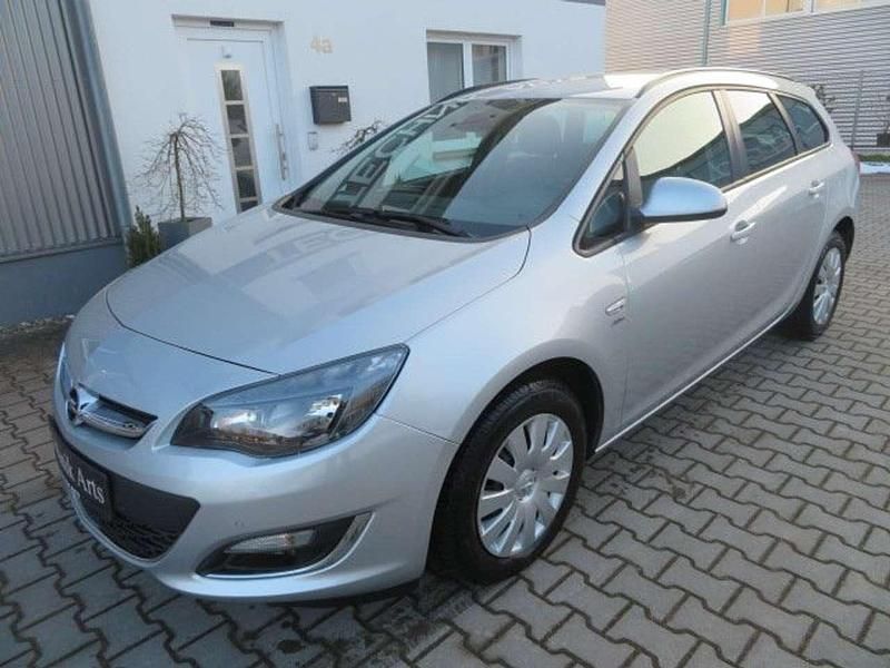 Gebraucht Opel Astra 140 PS (102 kW) 2013 Silber Kombi