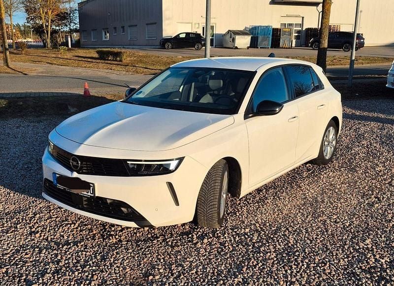 Gebraucht Opel Astra 131 PS (96 kW) 2023 Weiß Limousine