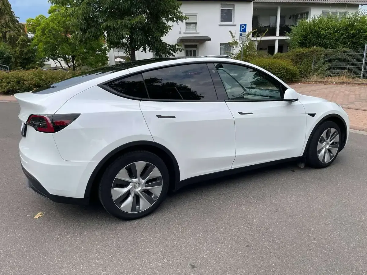 Gebraucht Tesla Model Y RWD 219 kW (299 PS) 2023 Weiß SUV