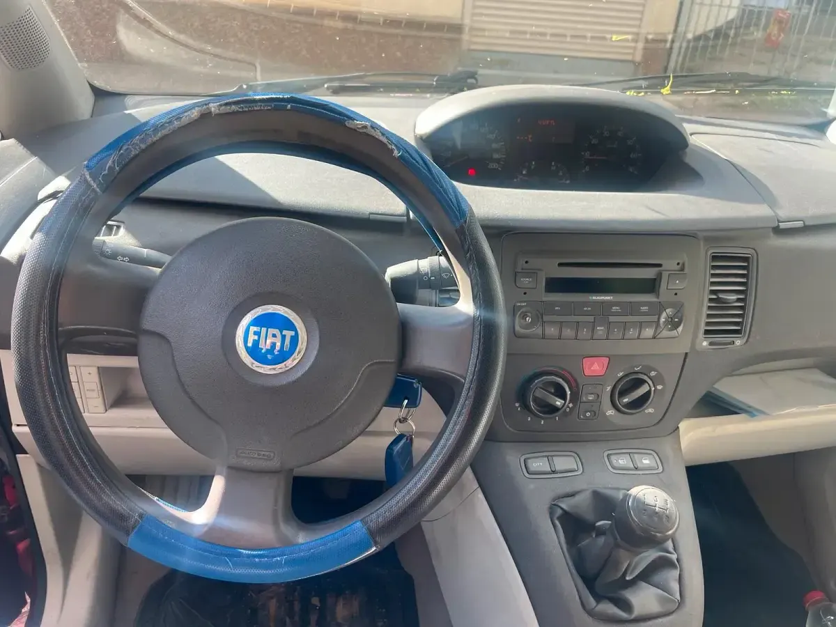 Occasion Fiat Idea 70 ch (51 kW) 2005 Rouge Monospace