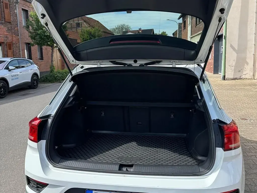 Second-hand VW T-Roc Style 116 CP (85 kW) 2019 Alb SUV