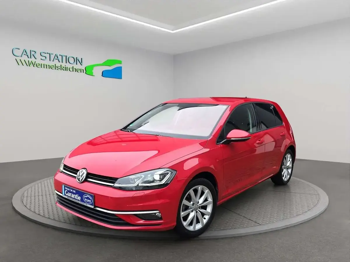 Second-hand VW Golf VII Highline 150 CP (110 kW) 2017 Roșu Hatchback