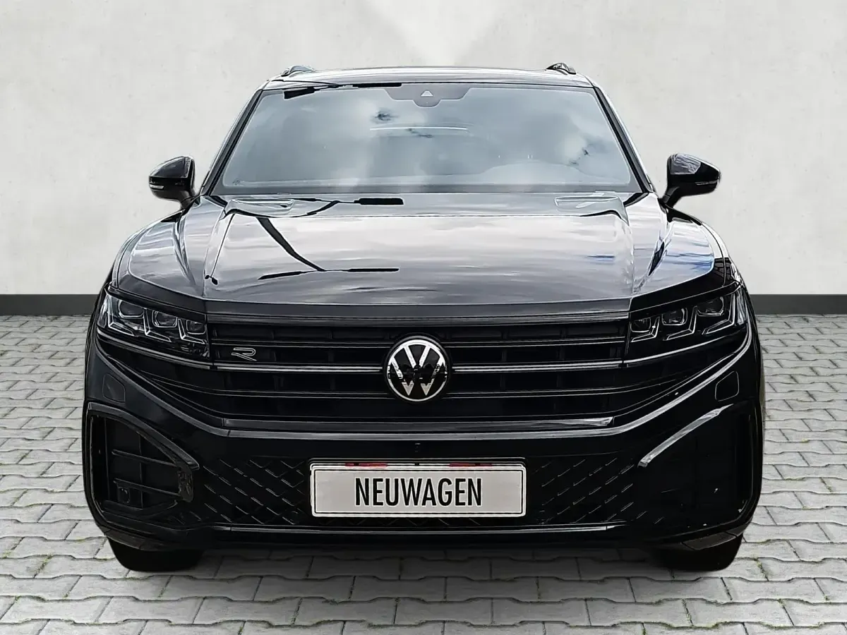 Neu VW Touareg R-line 286 PS (210 kW) 2026 Grenadillschwarz metallic SUV