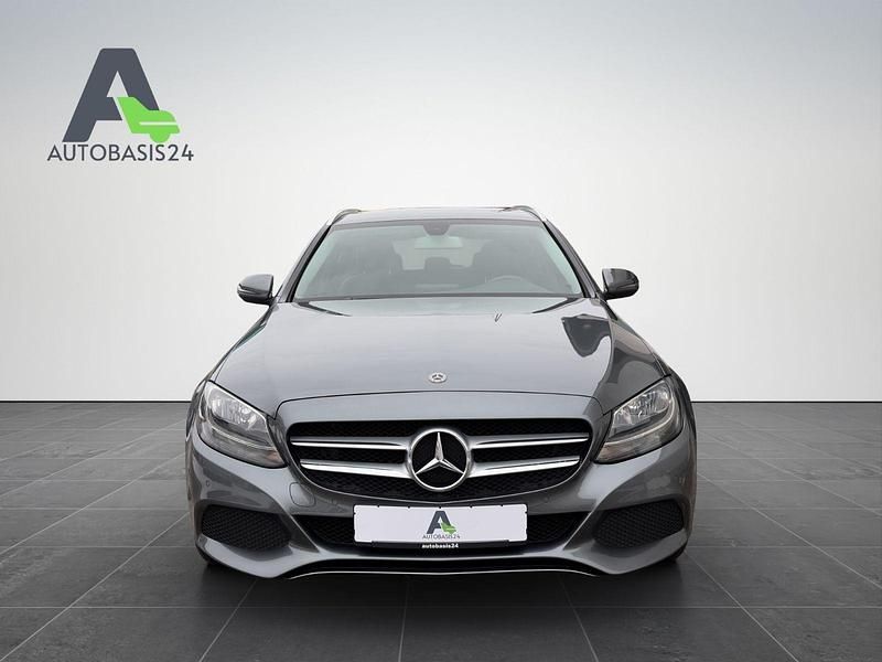 Gebraucht Mercedes C200 Avantgarde 136 PS (100 kW) 2017 Grau Kombi