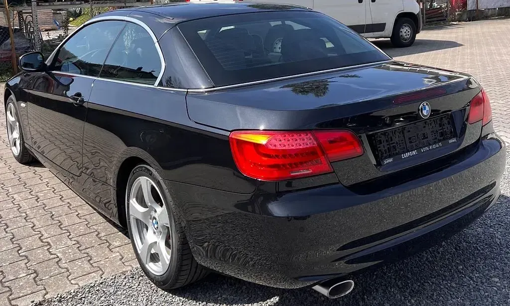 Gebraucht BMW 320 Cabriolet Performance 184 PS (135 kW) 2012 Schwarz Cabrio