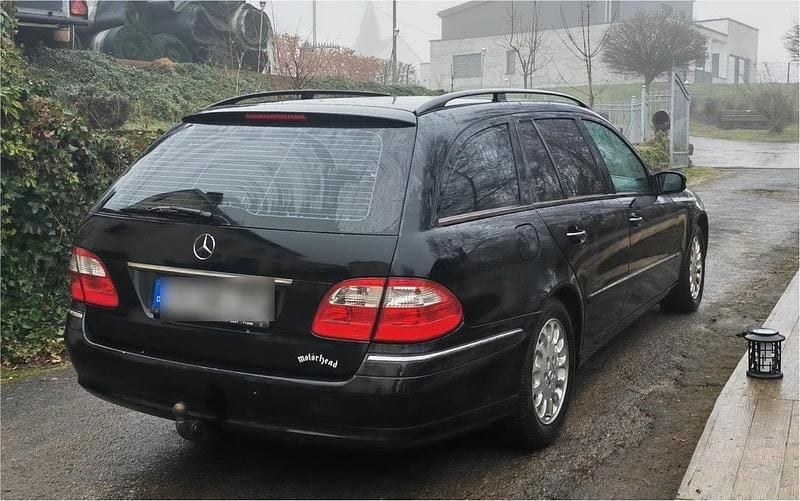 Gebraucht Mercedes E270 180 PS (132 kW) 2004 Schwarz Kombi