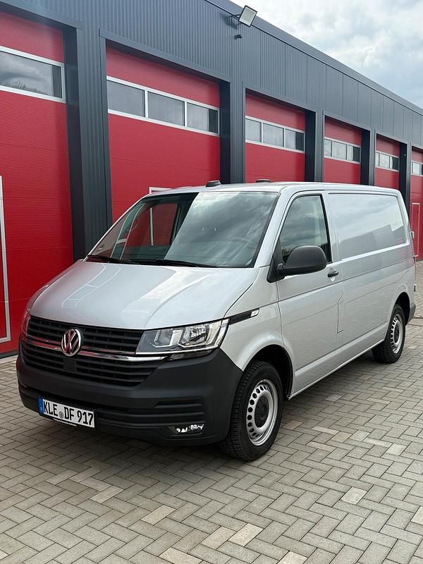 Second-hand VW Transporter 150 CP (110 kW) 2020 Argintiu Van