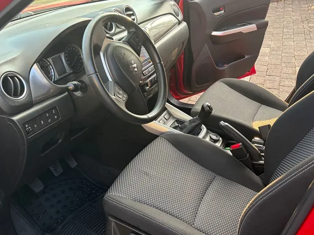 Gebraucht Suzuki Vitara Limited 120 PS (88 kW) 2018 Rot SUV