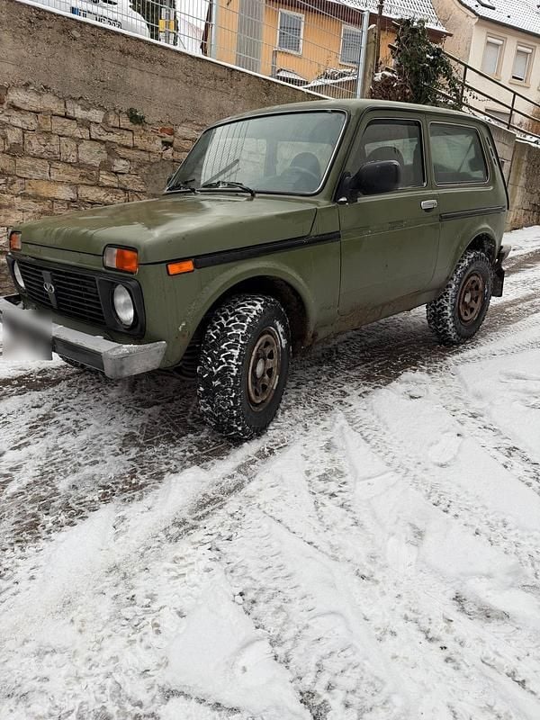 Gebraucht Lada niva 82 PS (60 kW) 2011 Grün SUV
