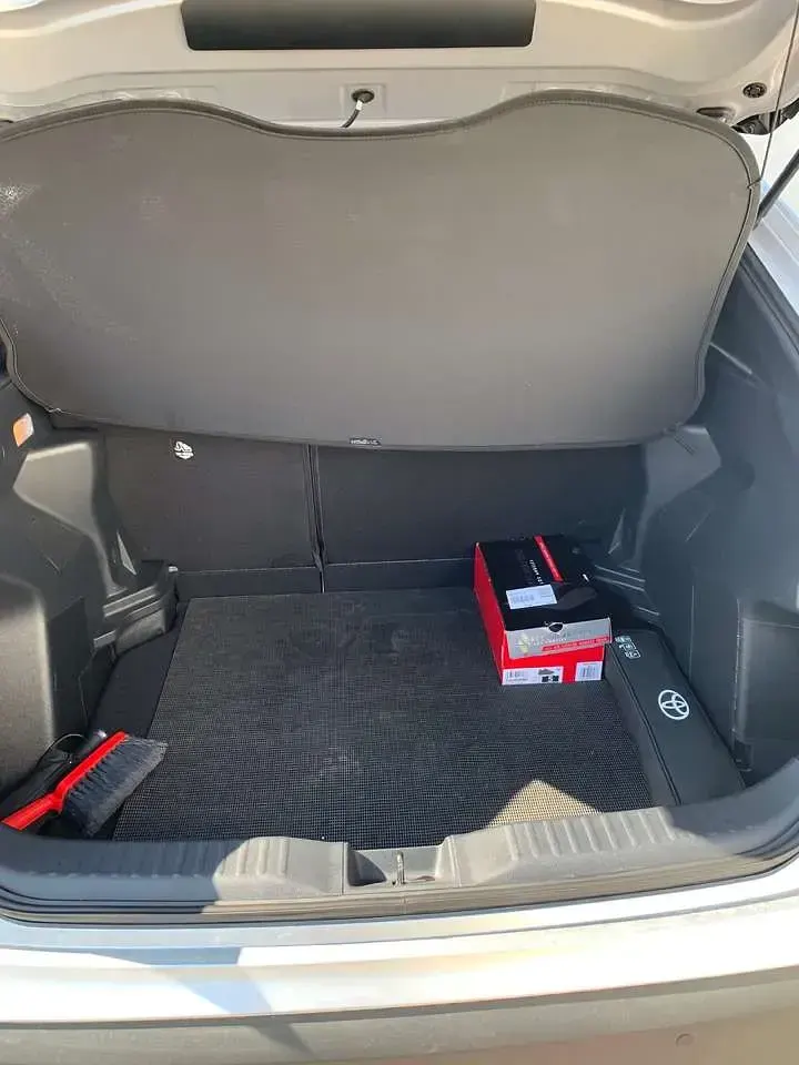 Gebraucht Toyota Yaris Cross Team 131 PS (96 kW) 2025 Silber SUV
