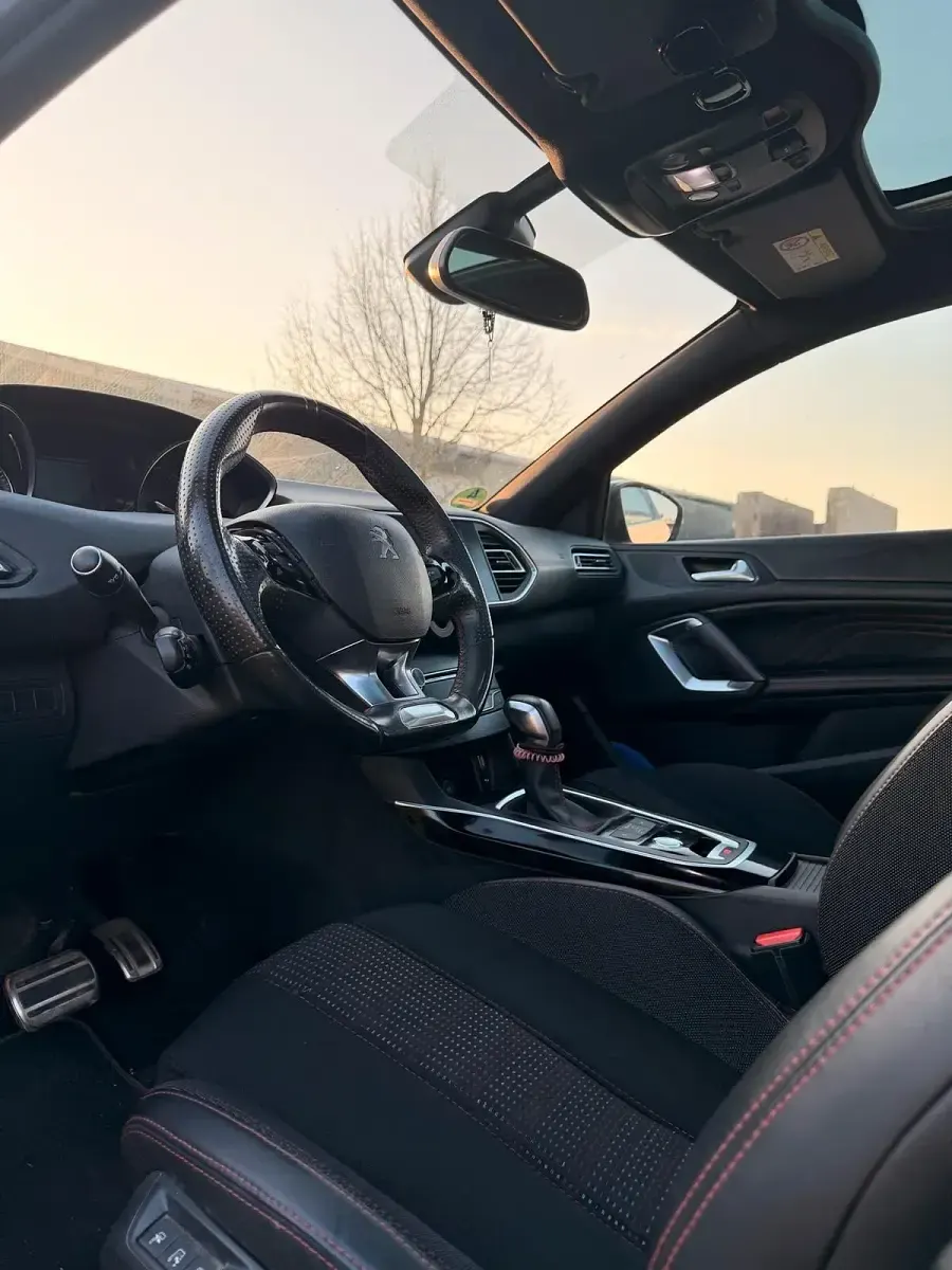 Gebraucht Peugeot 308 GT-line 130 PS (95 kW) 2016 Weiß Kombi