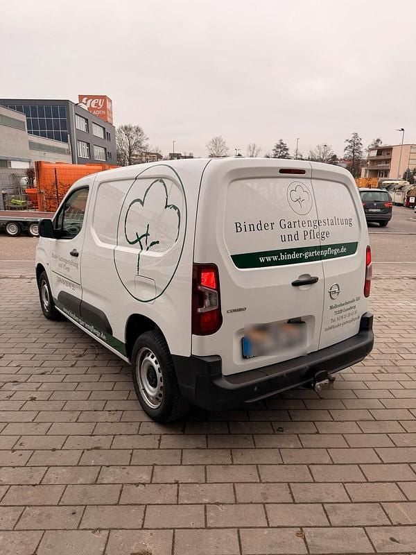 Gebraucht Opel Combo 110 PS (80 kW) 2020 Weiß Van