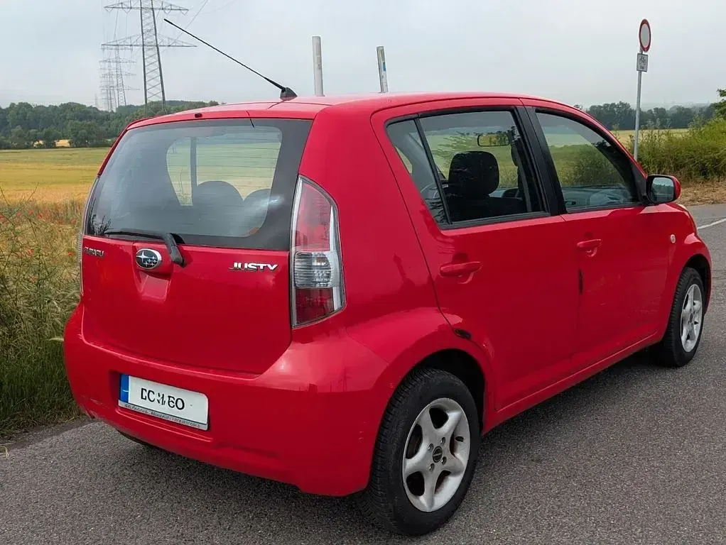 Gebraucht Subaru Justy 69 PS (50 kW) 2009 Rot Kleinwagen