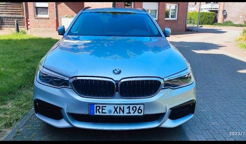 Gebraucht BMW 530 265 PS (194 kW) 2018 Silber Kombi