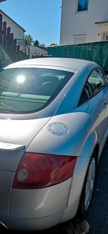Silber Gebraucht 1999 Audi TT Coupé | 2.990 € (Superpreis) - Bild 1/4