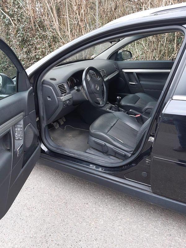 Gebraucht Opel Vectra 155 PS (114 kW) 2008 Schwarz Kombi