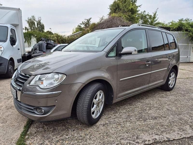 Braun Gebraucht 2008 VW Touran Van / Kleinbus | 3.150 € (Guter Preis) - Bild 1/4