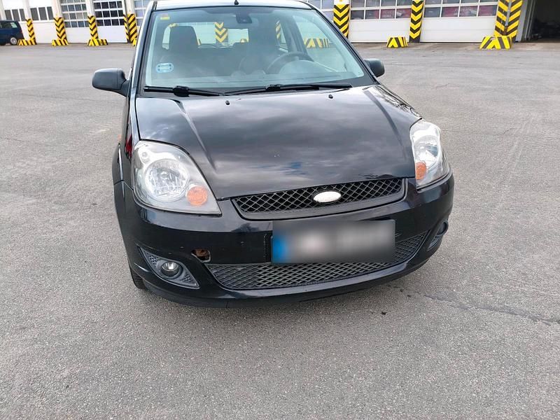 Gebraucht Ford Fiesta 90 PS (66 kW) 2006 Schwarz Kleinwagen