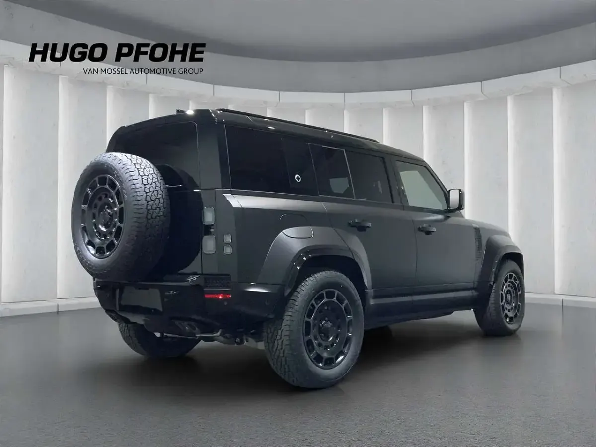 Neu Land Rover Defender 634 PS (466 kW) 2026 Schwarz SUV