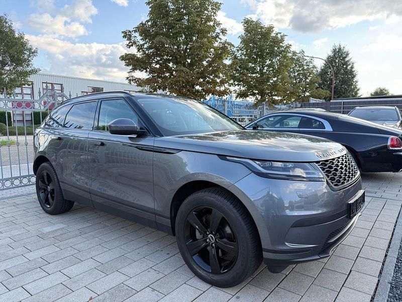 Grau Gebraucht 2018 Land Rover Range Rover Velar SUV | 24.245 € (Guter Preis) - Bild 1/4