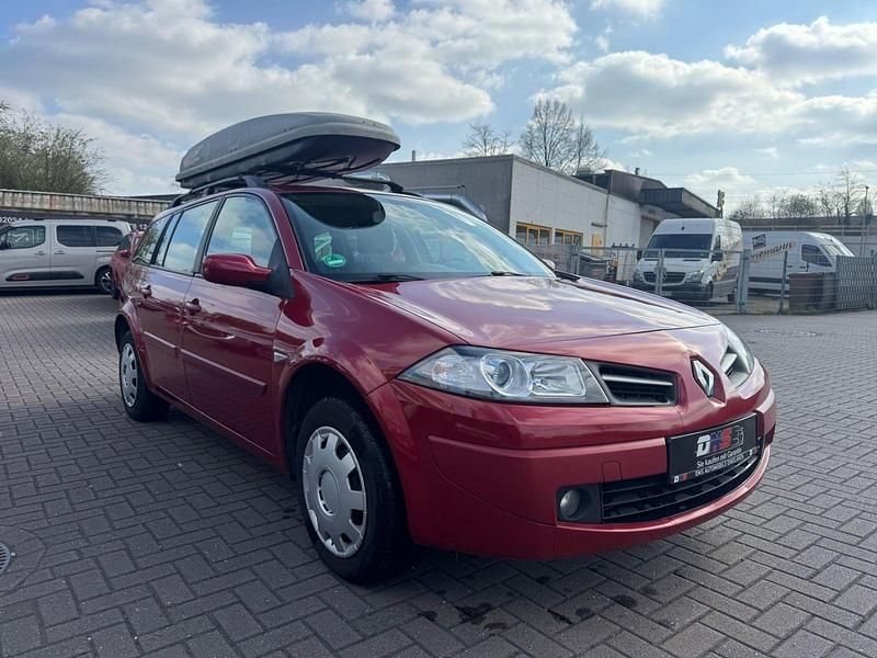 Rot Gebraucht 2009 Renault Mégane GrandTour Avantage Kombi | 2.750 € (Fairer Preis) - Bild 1/4