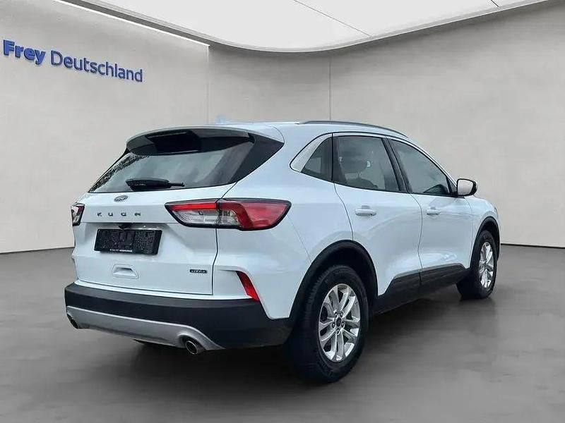 Gebraucht Ford Kuga Titanium 224 PS (164 kW) 2022 Frozen white SUV