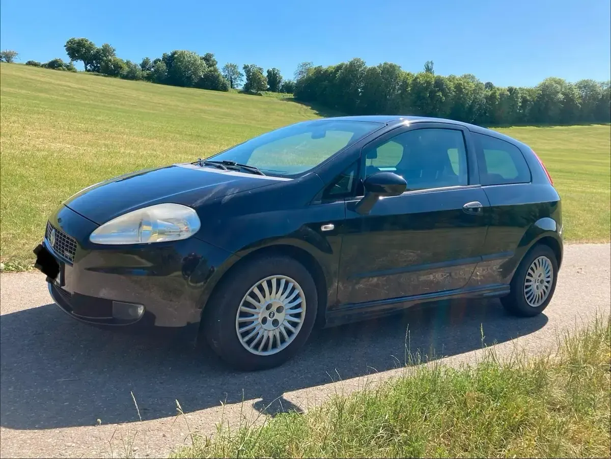 Gebraucht Fiat Grande Punto 95 PS (69 kW) 2007 Schwarz Kleinwagen