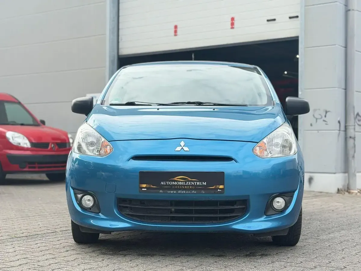 Gebraucht Mitsubishi Space Star Diamant Edition 71 PS (52 kW) 2015 Blau Kleinwagen