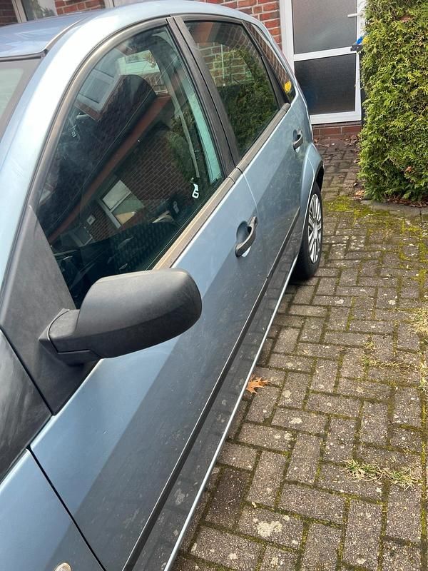 Gebraucht Ford Fiesta 80 PS (58 kW) 2005 Blau Kleinwagen