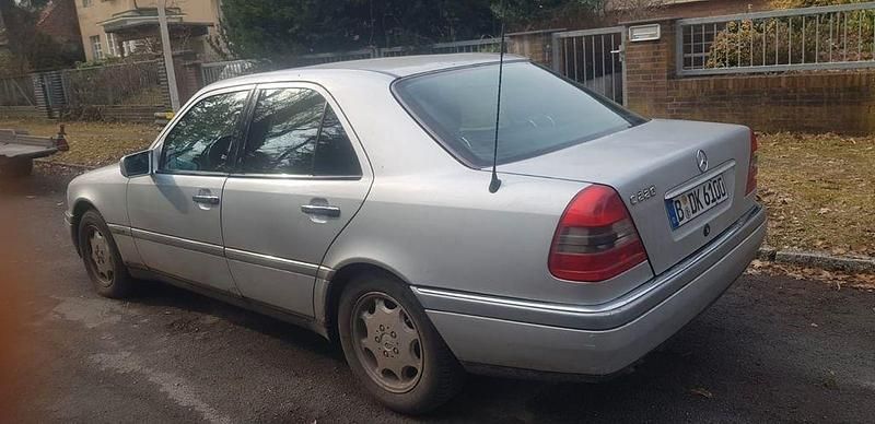 Gebraucht Mercedes C220 Elegance 150 PS (110 kW) 1996 Limousine