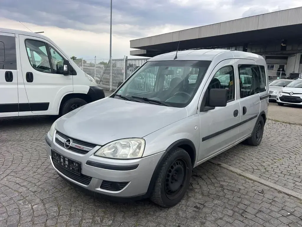 Gebraucht Opel Combo Edition 97 PS (71 kW) 2006 Silber Van / Kleinbus