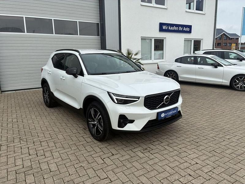 Gebraucht Volvo XC40 Plus 197 PS (144 kW) 2024 Weiß SUV