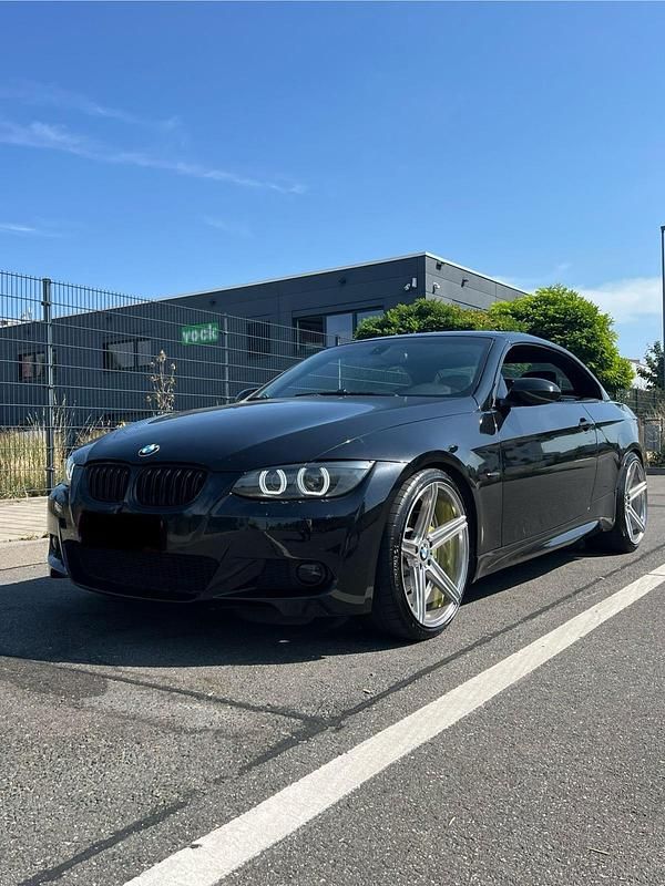 Schwarz Gebraucht 2007 BMW 330 Cabriolet M Sport Cabrio | 10.000 € (Guter Preis) - Bild 1/4