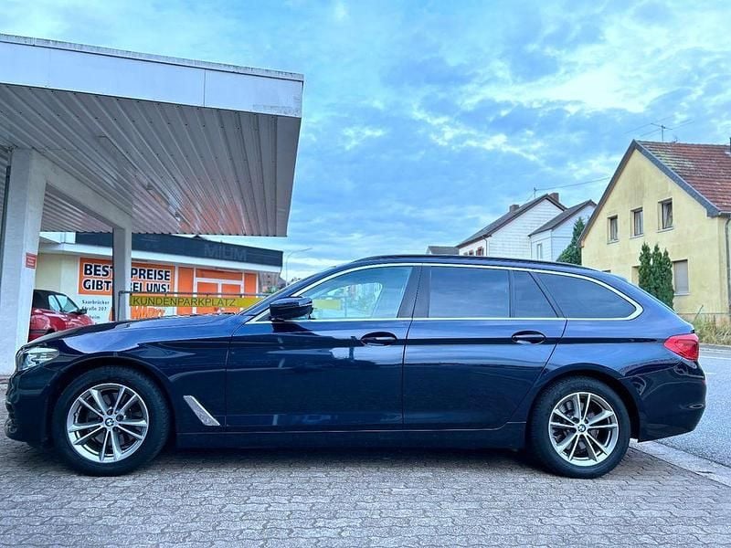 Gebraucht BMW 518 Performance 136 PS (100 kW) 2020 Blau Kombi