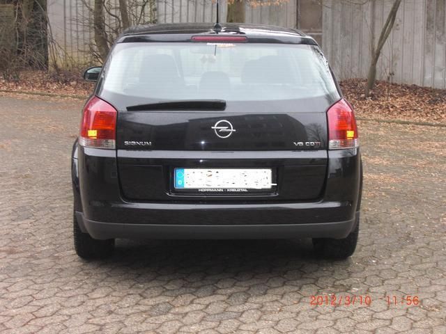 Gebraucht Opel Signum Cosmo 177 PS (130 kW) 2003 Schwarz metallic Kleinwagen