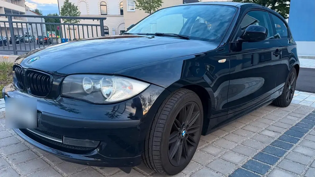 Gebraucht BMW 116 Sport Line 122 PS (89 kW) 2010 Schwarz Kleinwagen