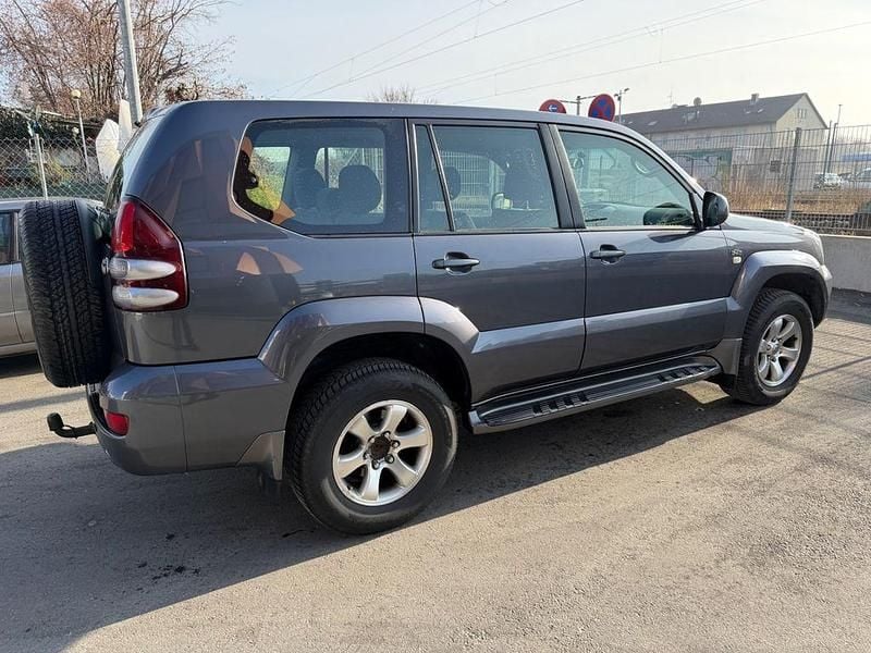 Gebraucht Toyota Land Cruiser Luna 173 PS (127 kW) 2008 Grau SUV