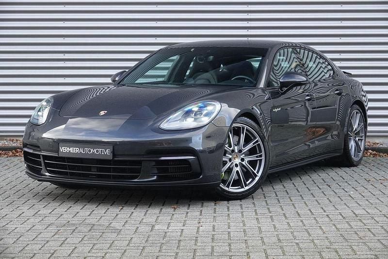 Grau Gebraucht 2018 Porsche Panamera Sport Limousine | 49.051 € (Superpreis) - Bild 1/4