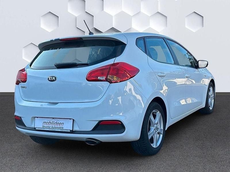 Gebraucht Kia Ceed Vision 90 PS (66 kW) 2013 Weiß Kleinwagen