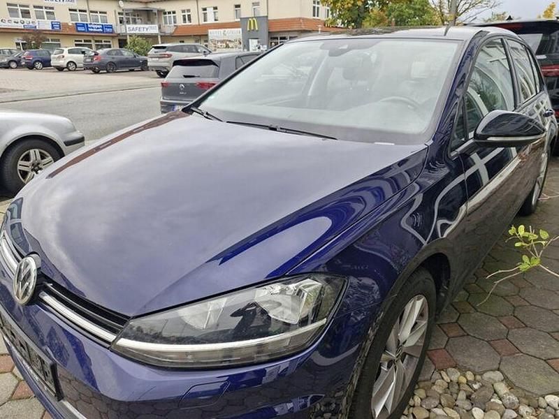 Blau Gebraucht 2019 VW Golf VII | 15.990 € (Fairer Preis) - Bild 1/4
