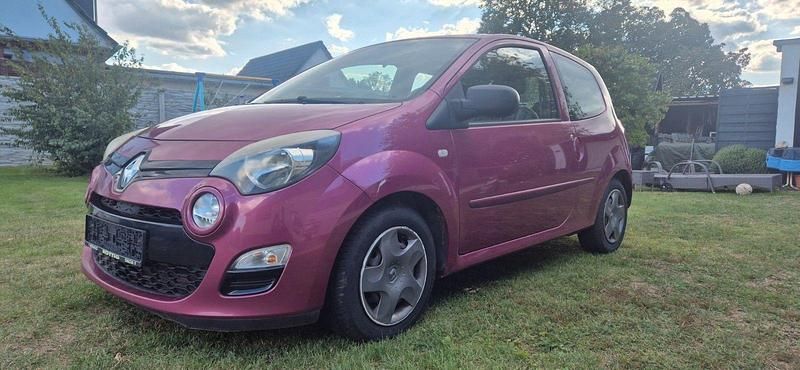 Rot Gebraucht 2012 Renault Twingo Expression Kleinwagen | 2.799 € (Etwas zu teuer) - Bild 1/4