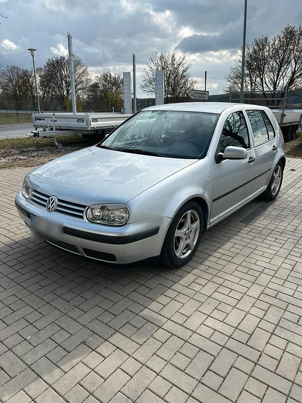 Gebraucht VW Golf IV 101 PS (74 kW) 2001 Silber Kleinwagen