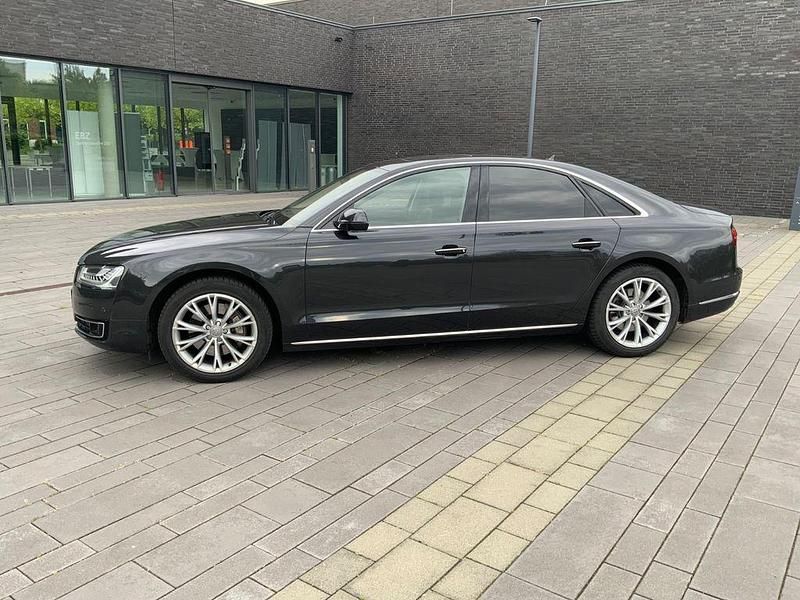 Gebraucht Audi A8 Ambiente 262 PS (192 kW) 2016 Grau Limousine