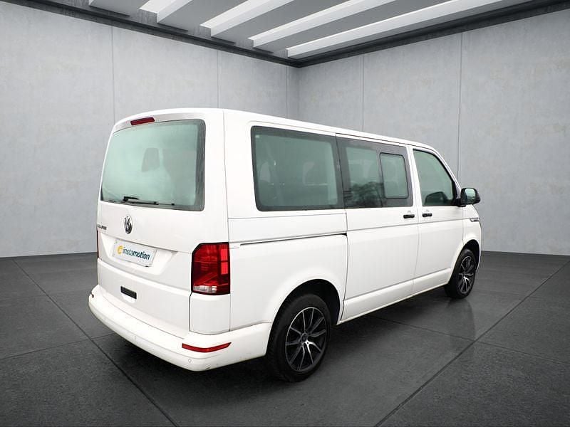 Gebraucht VW Caravelle 150 PS (110 kW) 2022 Weiß Van / Kleinbus